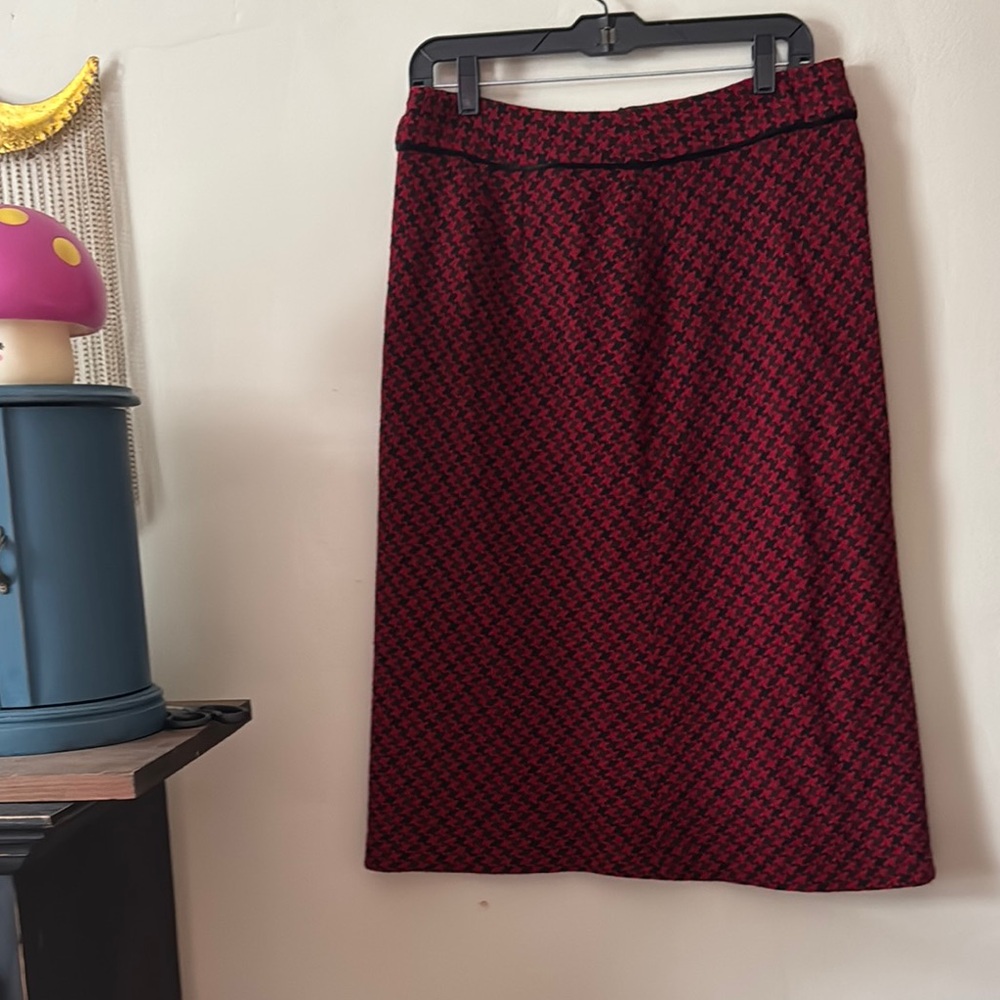 ❤️🖤🐞♠️LOFT Red Knee-Length A-Line Skirt for Work